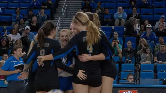 Recap: Oregon women's volleyball beats No. 9 UCLA in five