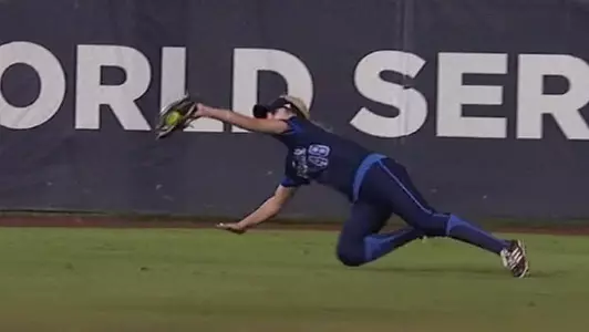 Allexis Bennett outfield grab (screengrab)