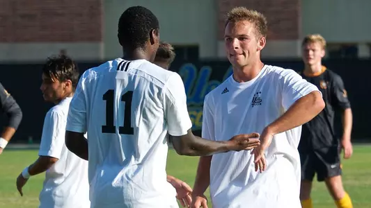 Chase Gasper & Larry Ndjock (Photo by Jose Lopez)
