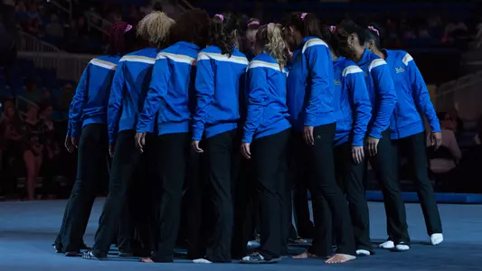2015 UCLA Gymnastics Team (photo by Don Liebig)