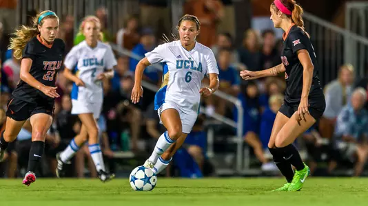 Lauren Kaskie (photo by Scott Chandler)