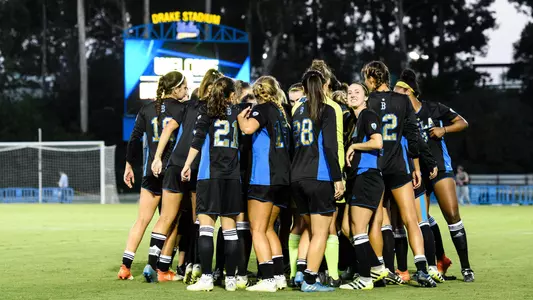 2016 UCLA Women's Soccer (photo by Percy Anderson)