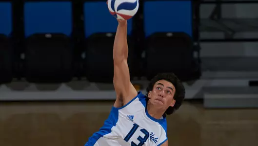 Micah Ma'a (photo by Don Liebig)