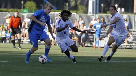 Blayne Martinez (photo by Katie Meyers)