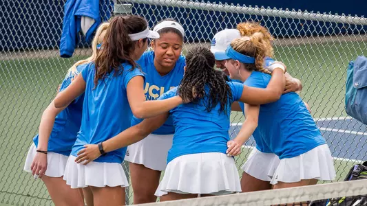 2017 Huddle (Photo: Scott Chandler)