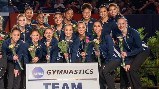 2017 NCAA Champaign Regional Champions (photo by Craig Pessman/Illinois Athletics)