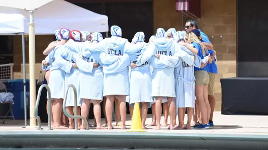 Huddle (Photo: Greg Turk)