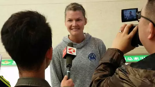 Kari Korver in China