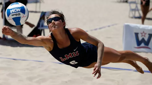 Sarah Sponcil transfers from LMU