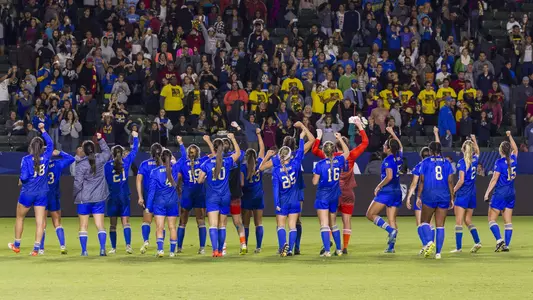 The 2016 Bruins celebrate after beating USC (photo by Katie Meyers)