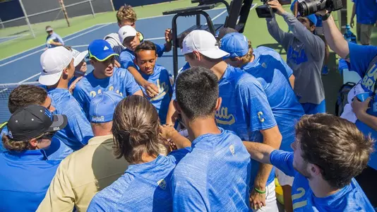 2016-17 Team (Photo: Katie Meyers)