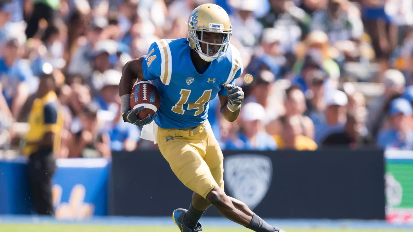 Theo Howard (photo by Blaine Ohigashi)