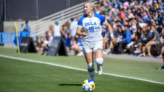 Hailie Mace (photo by Percy Anderson)