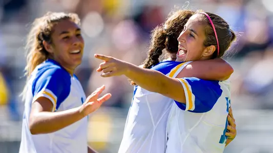 Sunny Dunphy and Julia Hernandez (photo by Scott Chandler)