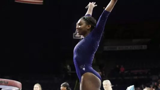 Nia Dennis (photo by Richard Quinton)