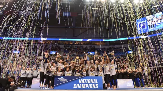 UCLA Gymnastics - 2018 NCAA Champions (photo by Amy Sanderson)