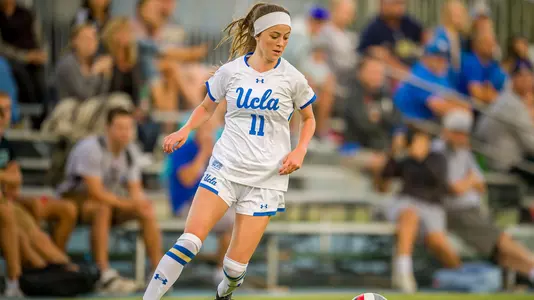 Issy Bellinghausen (photo by Scott Chandler)