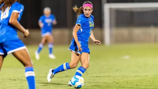 Chloe Castaneda (photo by Scott Chandler)