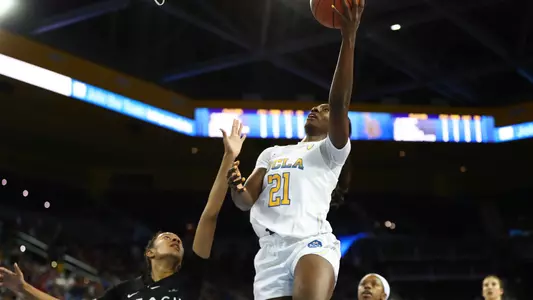 Michaela Onyenwere (photo by Jesus Ramirez)