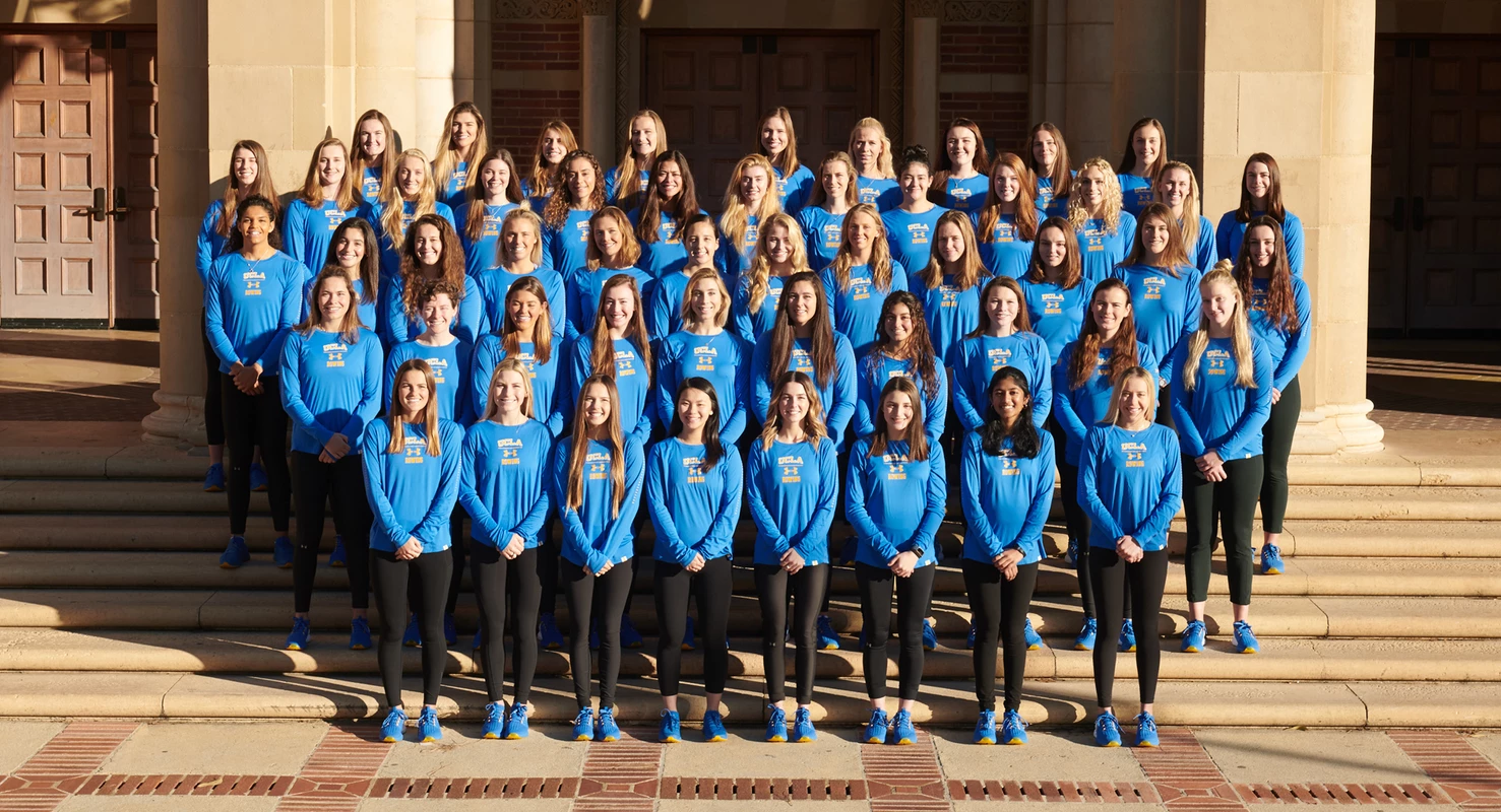 2019 Women's Rowing Team Photo