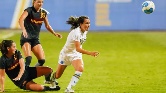 Chloe Castaneda (photo by Rand Bleimeister)