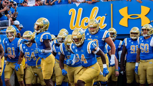 2019 UCLA FB (Photo: Scott Chandler)