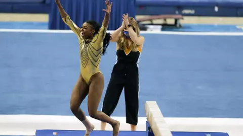 Nia Dennis (photo by Rand Bleimeister)