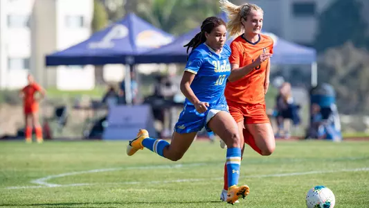 Mia Fishel (photo by Percy Anderson)