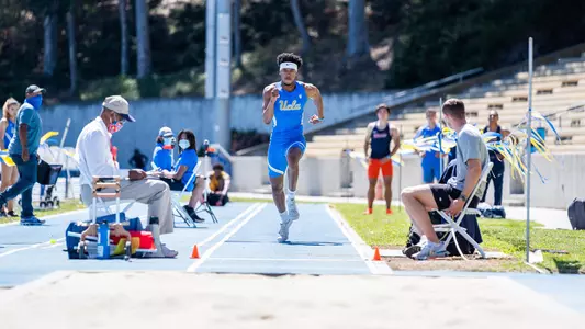 Zaylon Thomas (photo by James Lee)