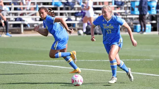 Mia Fishel and Delanie Sheehan (photo by Jesus Ramirez)