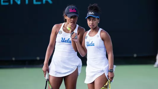 Abbey Forbes & Jada Hart (Photo: Derrick Tuskan)