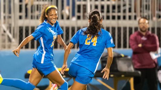 Reilyn Turner and Maricarmen Reyes (photo by Scott Chandler)