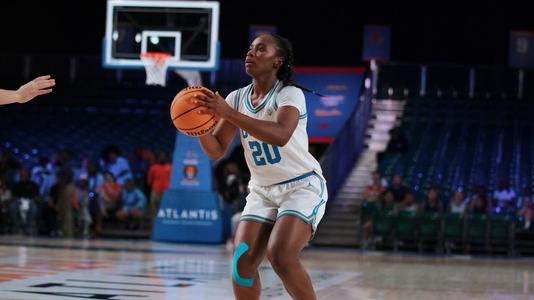 Charisma Osborne shooting at Battle 4 Atlantis