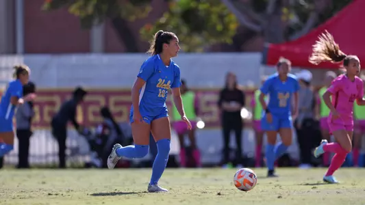 Ally Lemos (photo by Jesus Ramirez)