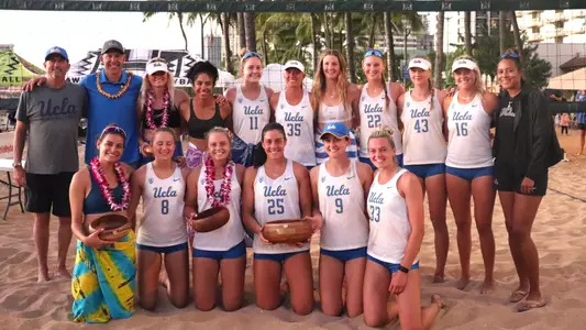 UCLA Team Photo at Queen's Beach