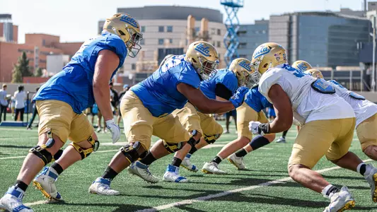 2022 Spring FB (Photo: UCLA Athletics)