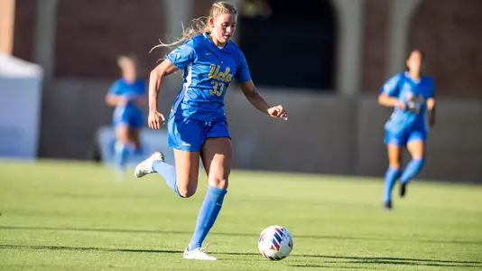Ally Cook (photo by Scott Chandler)