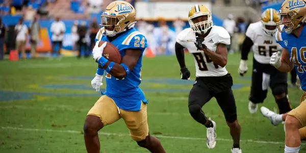 UCLA Athletics -  2022 UCLA Bruins Football versus the Alabama State University Hornets at The Rose Bowl, Pasadena, CA.September 10th, 2022Copyright  Don Liebig/ASUCLA220910_FBC_1304.NEF