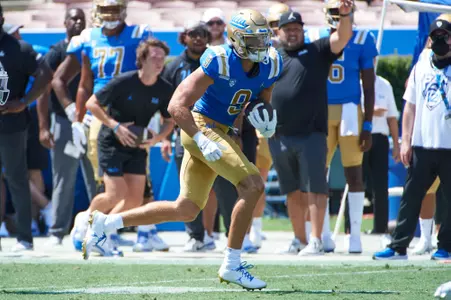 UCLA Athletics - 2022 UCLA Bruins Football versus the Bowling Green State University Falcons at The Rose Bowl, Pasadena, CA.September 3rd, 2022Copyright Don Liebig/ASUCLA220903_FBC_0573.NEF
