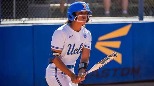 UCLA Athletics - 2022 UCLA Softball versus the University of California at Berkeley, Easton Stadium, UCLA, Los Angeles, CAMay 15th, 2022Copyright Don Liebig/ASUCLA220514_SFB_0969.NEF