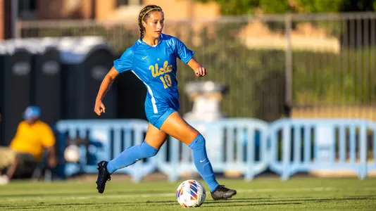 Ally Lemos (photo by Scott Chandler)