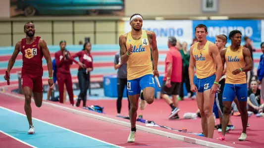 Willington Wright running in men's 4x400m relay (Jan. 21)