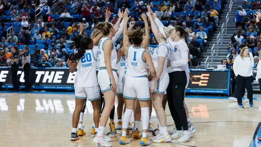 Team Huddle_vs. Oklahoma (2022-23 Second Round)