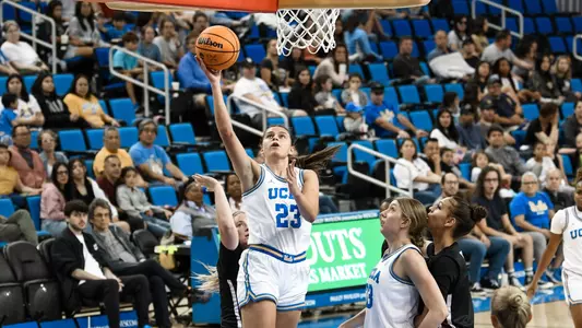 Gabriela Jaquez_layup vs. Bellarmine (Nov. 12, 2023)