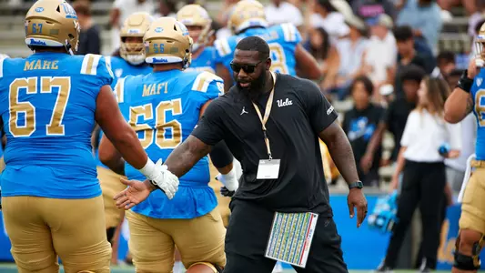 UCLA Athletics - 2022 UCLA Bruins Football versus the Alabama State University Hornets at The Rose Bowl, Pasadena, CA.
September 10th, 2022
Copyright Don Liebig/ASUCLA
220910_FBC_0075.NEF