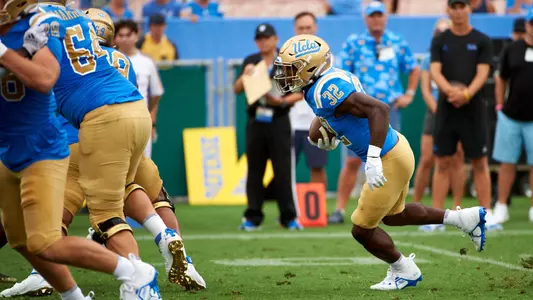 UCLA Athletics -  2022 UCLA Bruins Football versus the Alabama State University Hornets at The Rose Bowl, Pasadena, CA.
September 10th, 2022
Copyright  Don Liebig/ASUCLA
220910_FBC_1585.NEF
