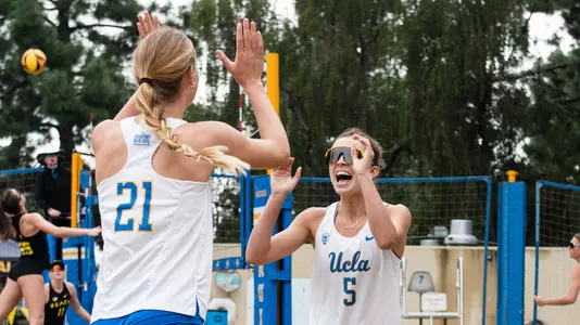Peri Brennan and Abby Van Winkle