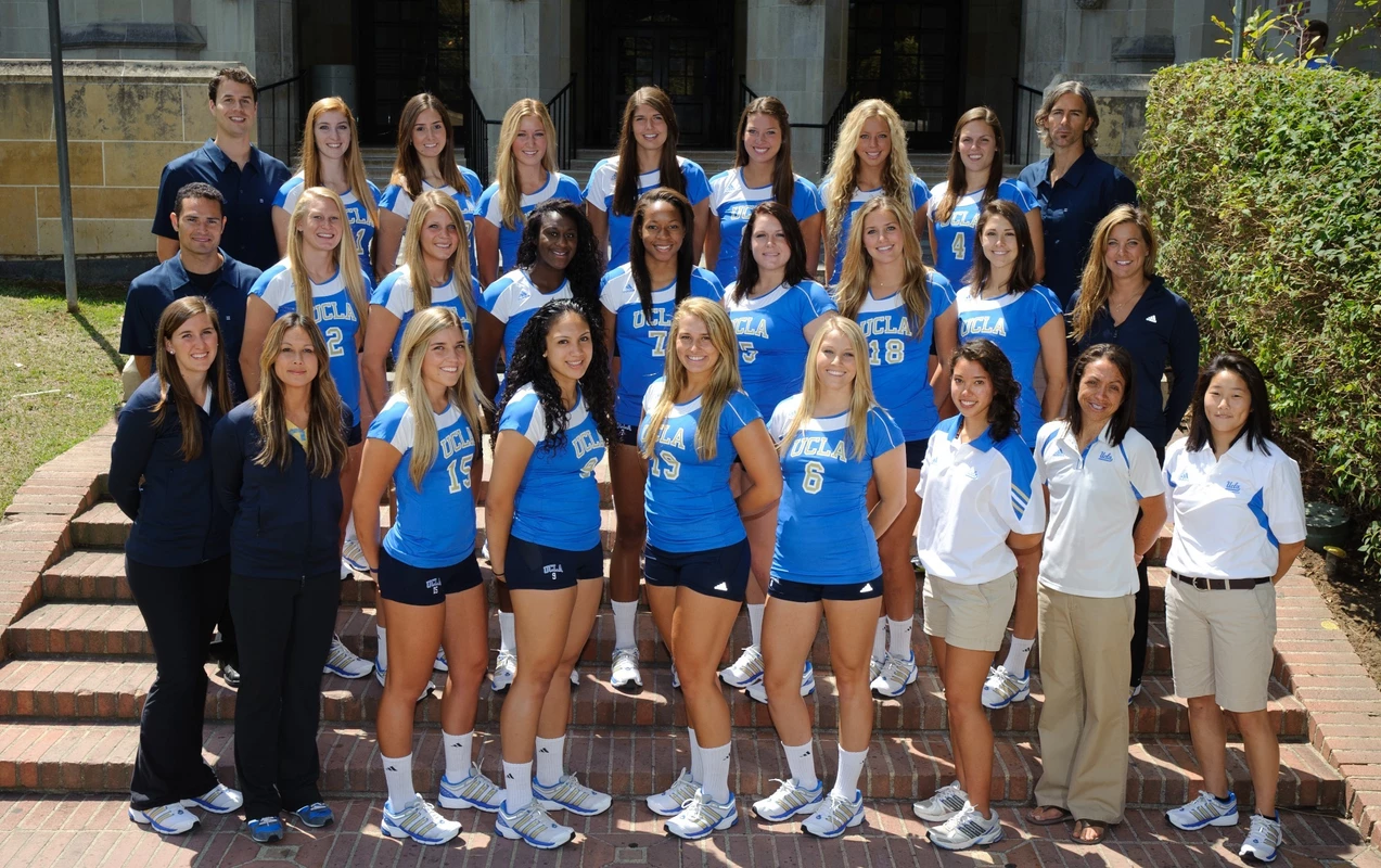 2011 UCLA Women's Volleyball Team Photo