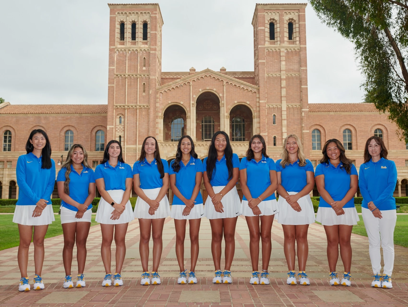 2023-24 UCLA Women's Golf Team Photo 2