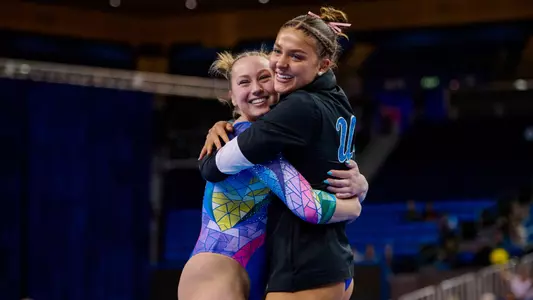 Katelyn Rosen and Paige Anastasi